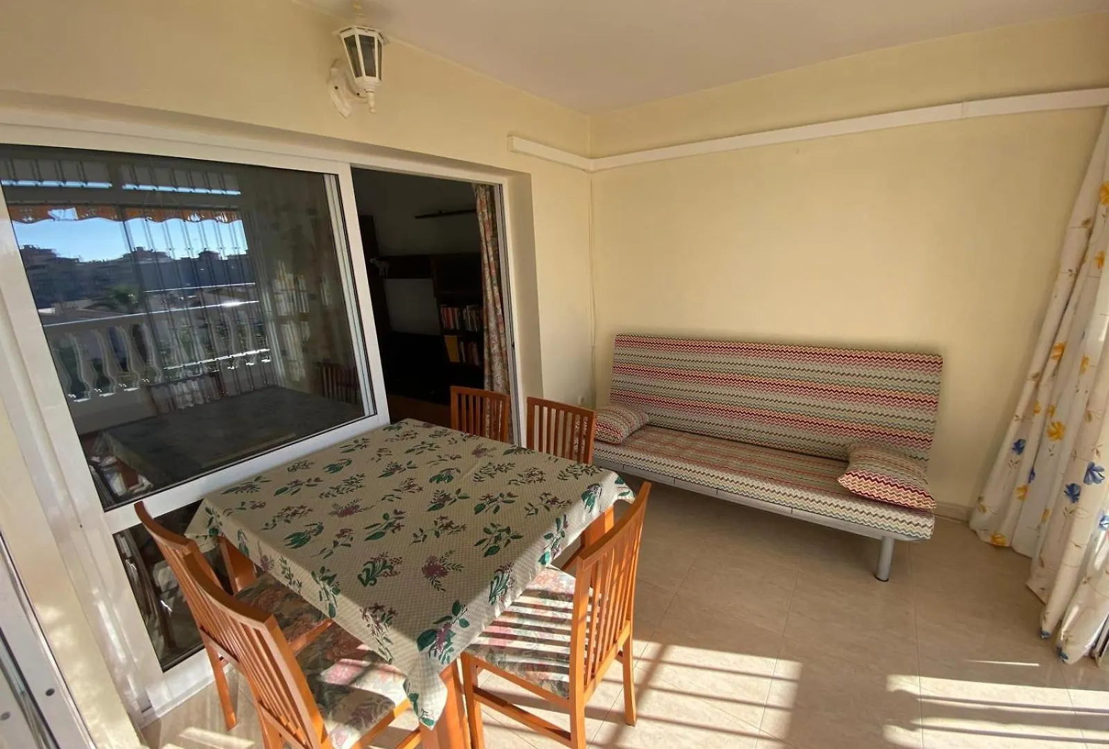Apartment Apartamento La Casita Playa A 700M Malaga Spain